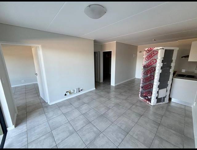 2 BEDROOM PROPERTY TO RENT IN MOOIKLOOF